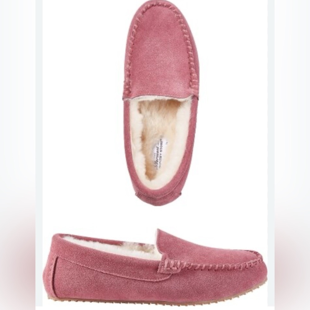 Australian Shearling Suede Moccasins. NWOT size 8